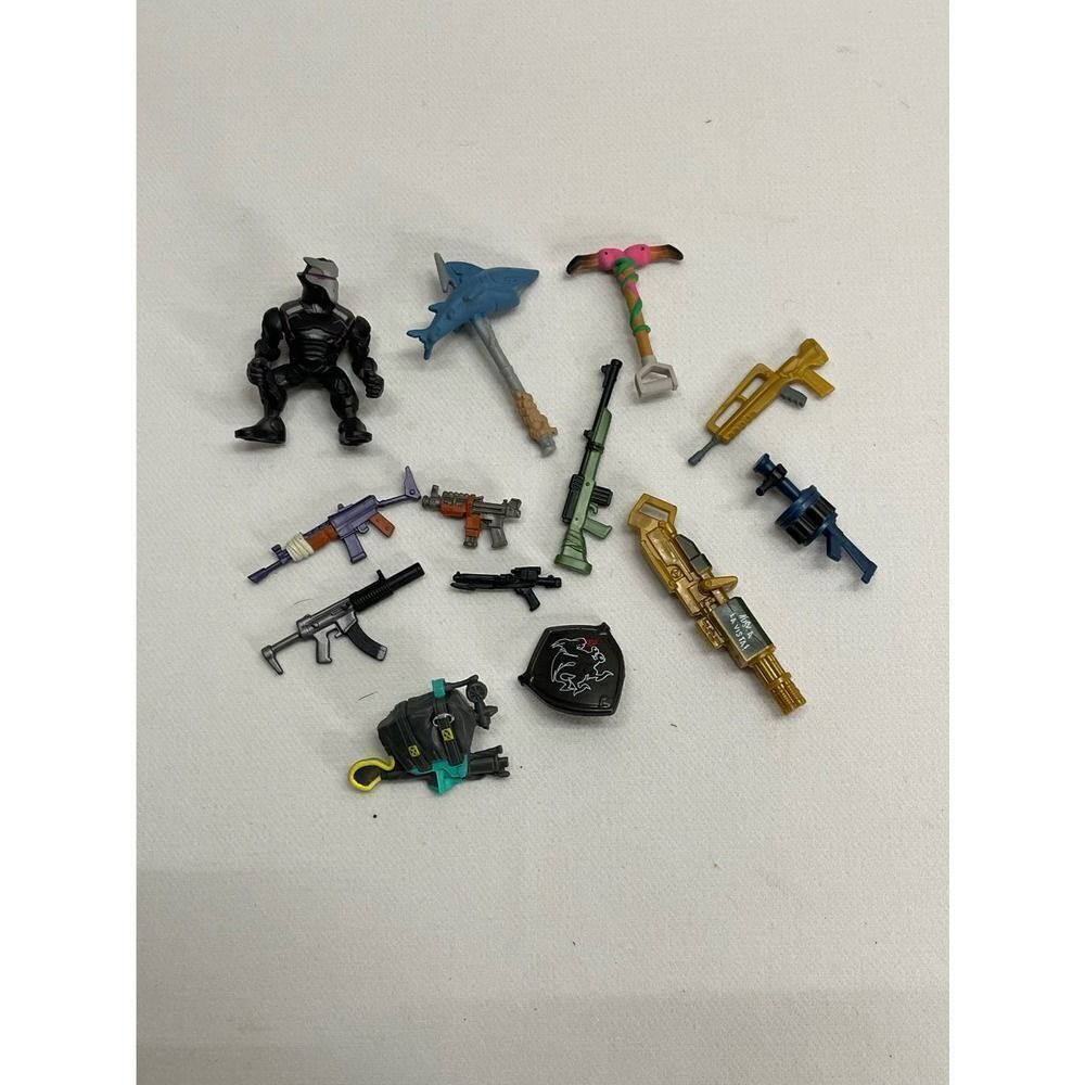 MINIATURE EPIC GAMES FORTNITE OMEGA 2” ACTION FIGURE + Weapon Lot